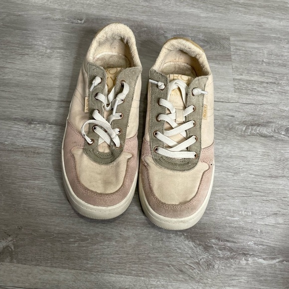 Roxy’s Cream Colored Tennis Shoes 8 - Picture 2 of 7